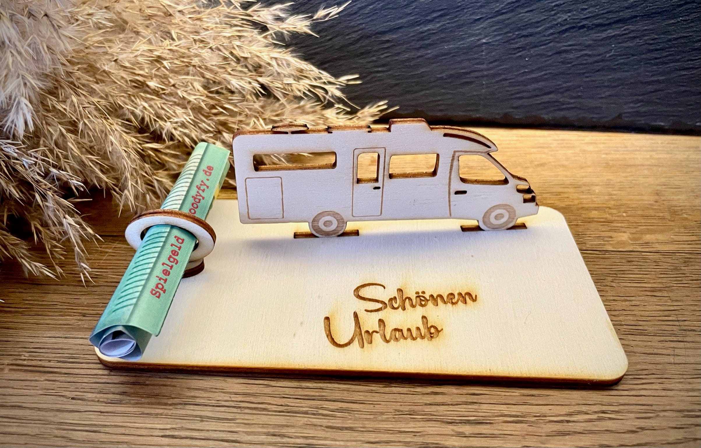 Geldscheinhalter Wohnmobil, Teilintegriert