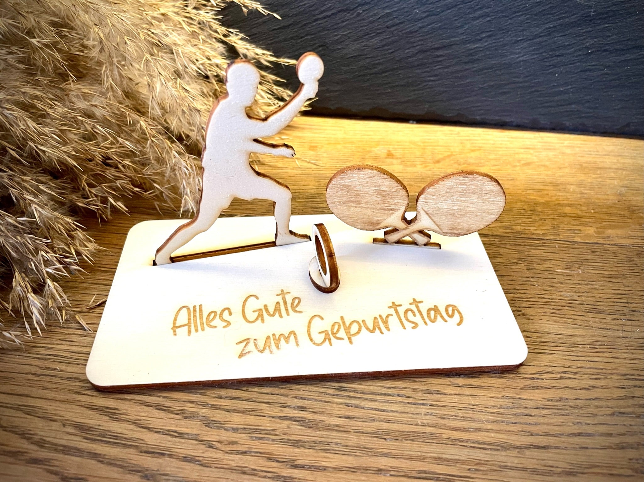 Geldscheinhalter Tischtennisspieler mit Tischtennisschläger