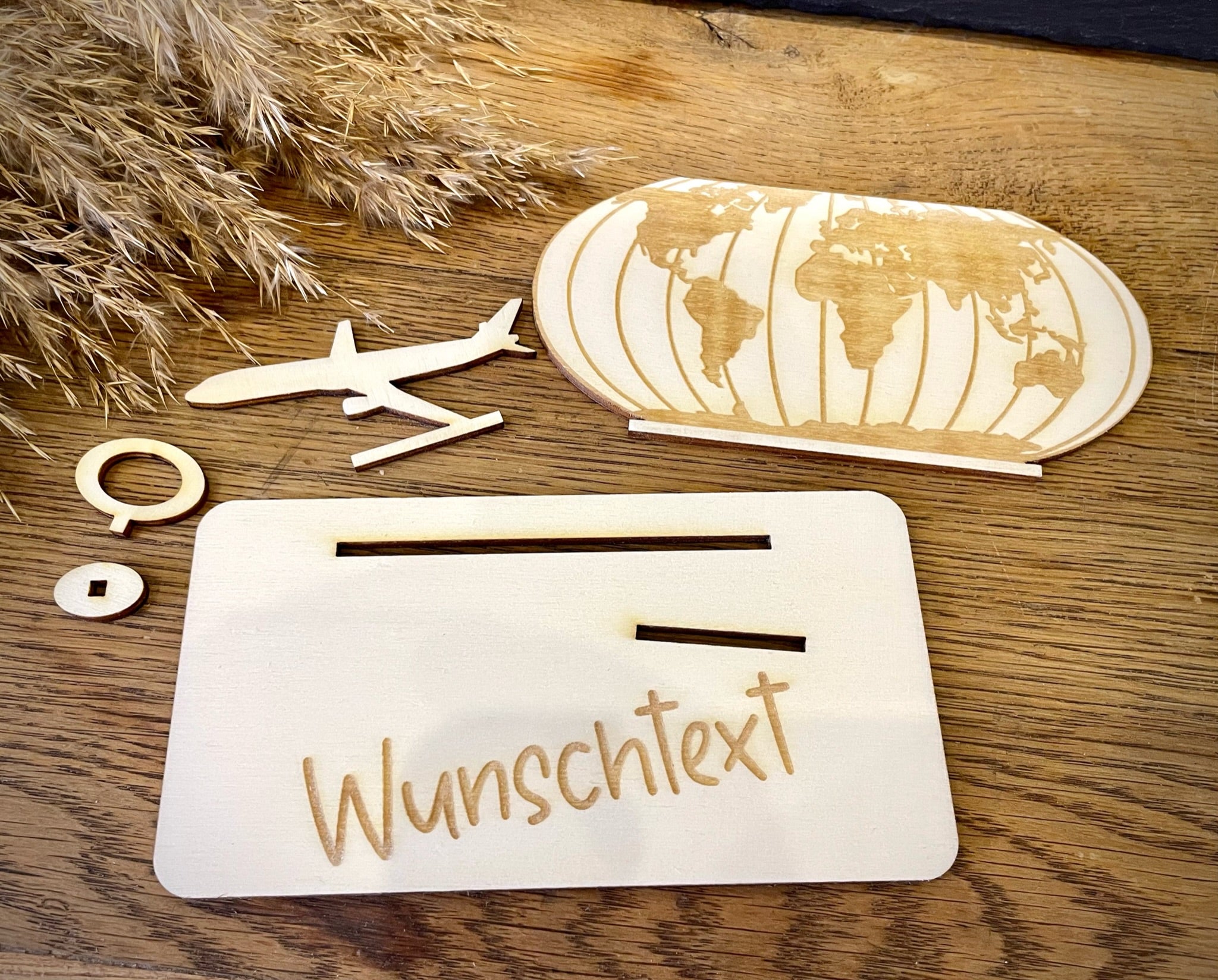 Geldscheinhalter Urlaub, Weltkarte mit Flieger