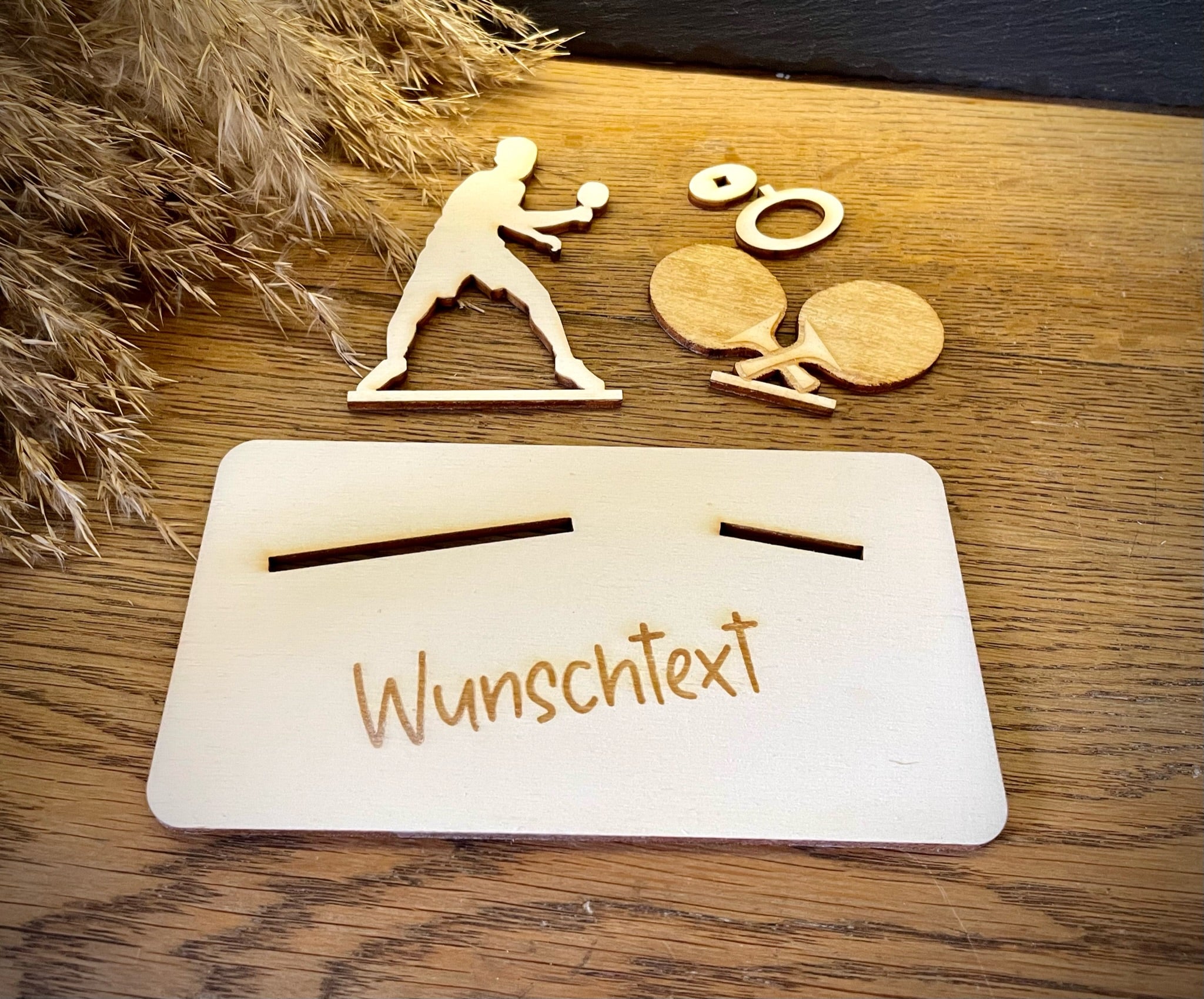 Geldscheinhalter Tischtennisspieler mit Tischtennisschläger